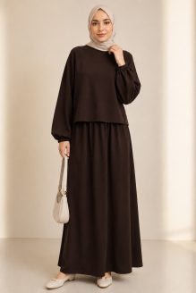 Conjunto de jersey y falda de viscosa marrón oscuro